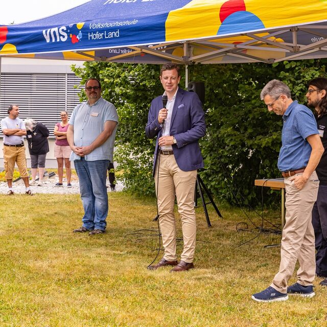 Landrat Dr. Bär bei der Begrüßung